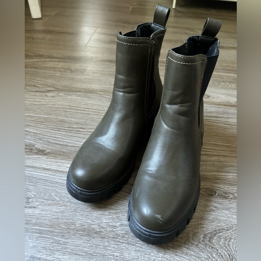 Fall boots - Picture 3 of 4